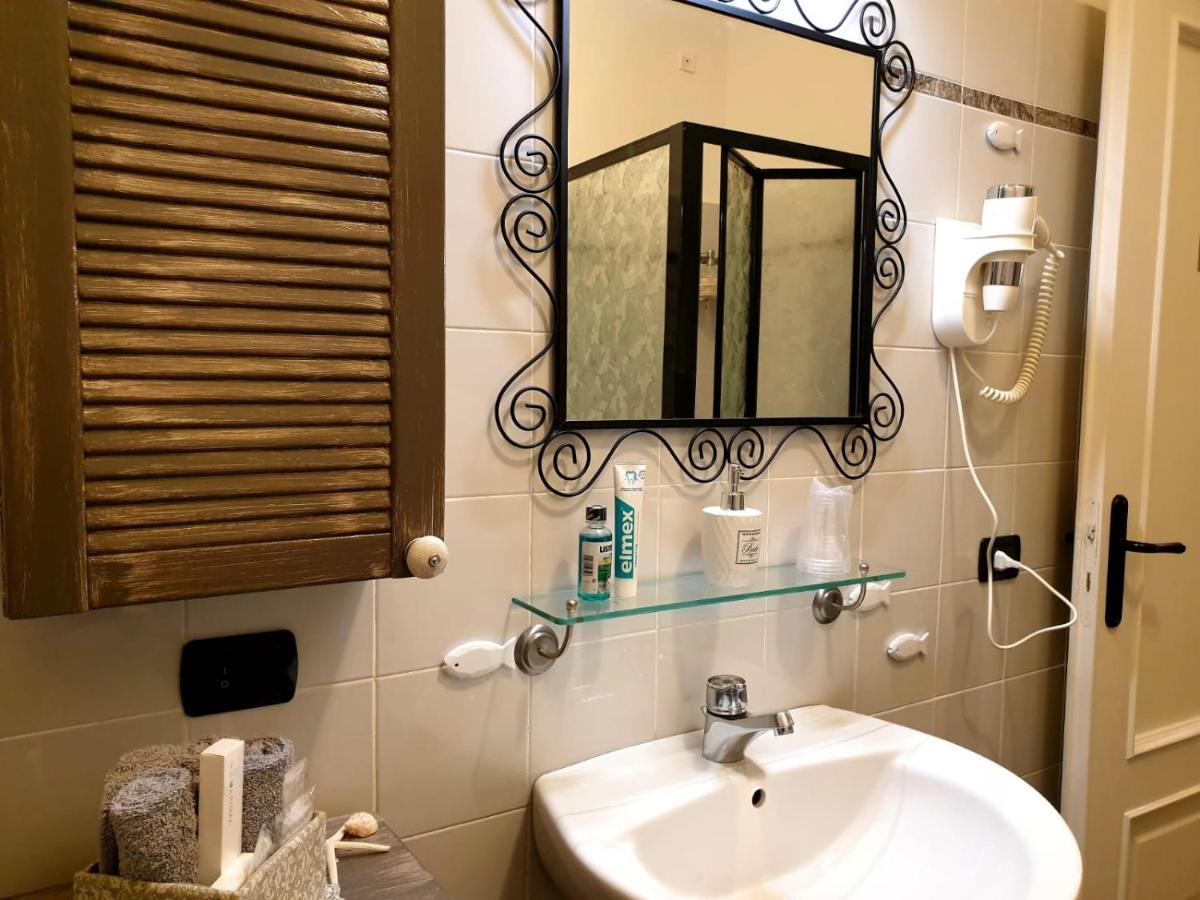 B&B Le Bouganville Lavagna Ngoại thất bức ảnh